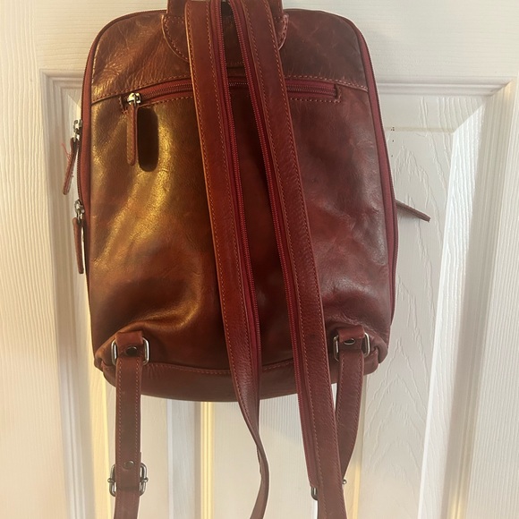Handmade Genuine Burgundy Leather Backpack - Picture 2 of 4